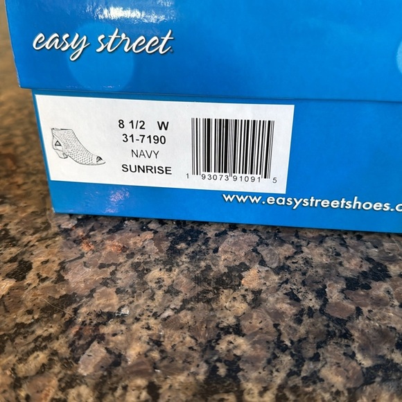 Easy Street navy sunrise stacked open toe bootie 8.5 NIB - Picture 7 of 9